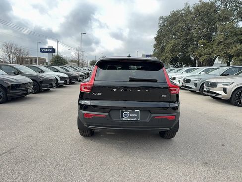 New 2026 Volvo XC40 B5 Ultra w/ Climate Package AWD/4WD image 5