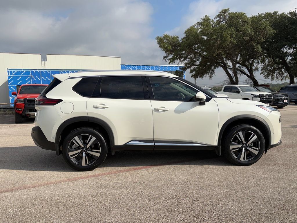 Certified 2023 Nissan Rogue SL w/ SL Premium Package FWD image 4