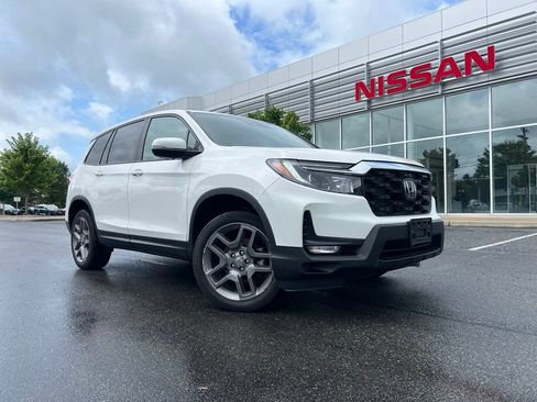 Used 2023 Honda Passport EX-L image 2