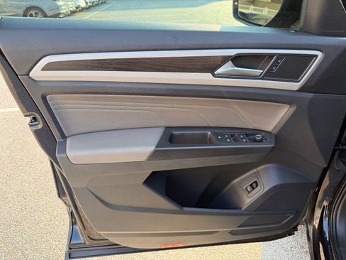 Used 2022 Volkswagen Atlas SE image 7