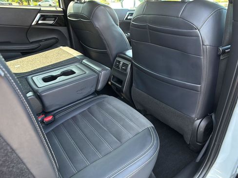 Used 2024 Mitsubishi Outlander SE AWD/4WD image 21