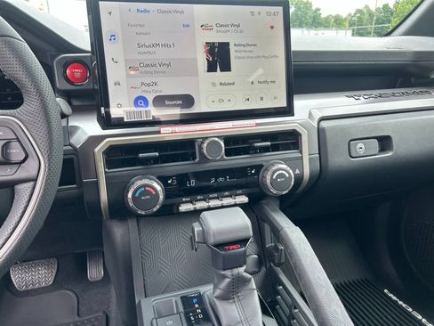 New 2026 Toyota Tacoma TRD Off-Road AWD/4WD image 17