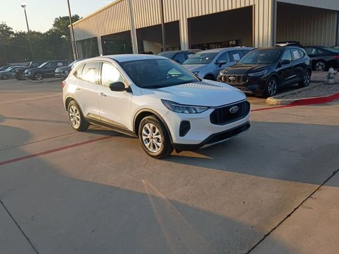 Used 2025 Ford Escape Active FWD image 6