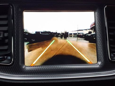 Used 2016 Dodge Challenger SRT Hellcat image 19