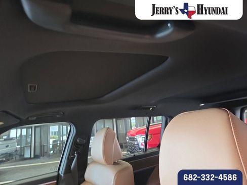 Certified 2024 Hyundai Santa Fe Limited AWD/4WD image 8