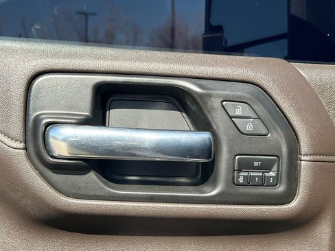 Used 2022 GMC Sierra 2500 Denali image 24