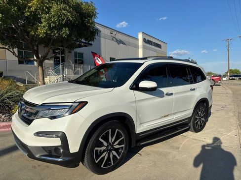 Used 2021 Honda Pilot Elite image 3