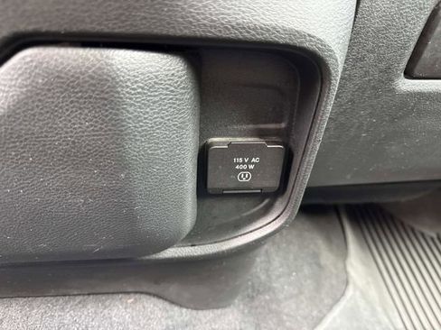 Used 2022 RAM 3500 Laramie image 28