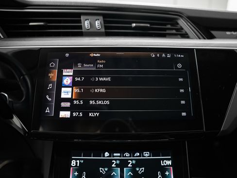 Used 2024 Audi Q8 e-tron Premium Plus AWD/4WD image 19