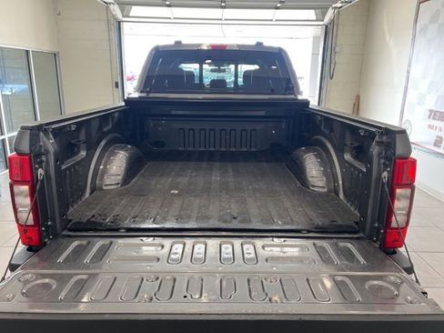 Used 2022 Ford F250 Lariat w/ Chrome Package image 12