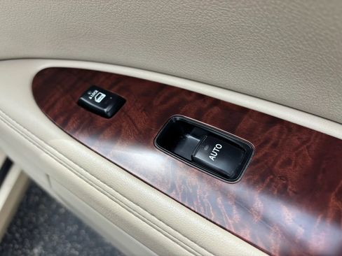 Used 2011 Toyota Avalon image 44