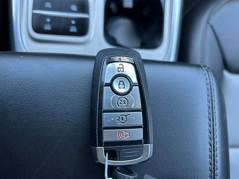 Used 2023 Ford Explorer XLT w/ Equipment Group 202A RWD image 35