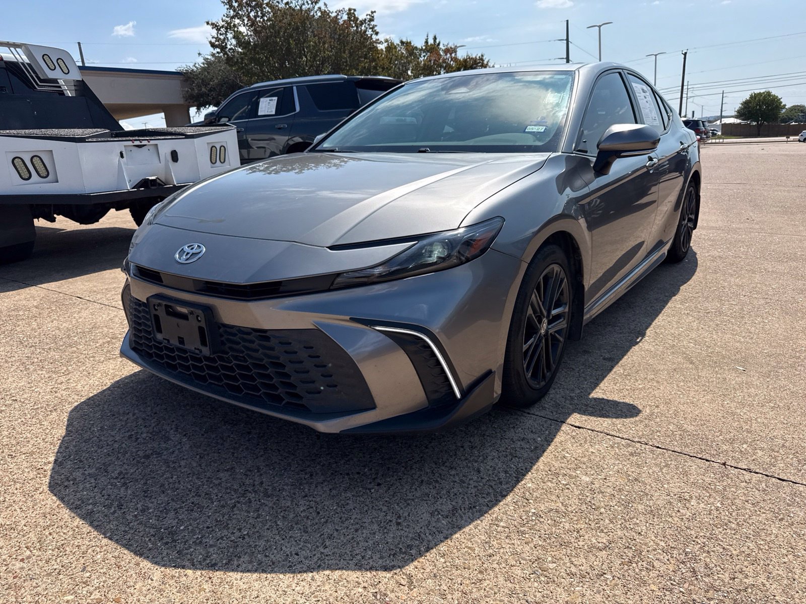 Used 2025 Toyota Camry SE w/ Multimedia Upgrade Package FWD image 3