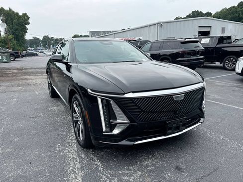 Used 2024 Cadillac Lyriq Luxury RWD image 10