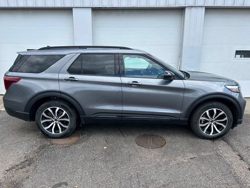 Used 2023 Ford Explorer ST-Line w/ Class IV Trailer Tow Package AWD/4WD image 6