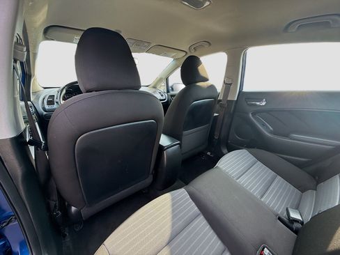 Used 2018 Kia Forte S image 23