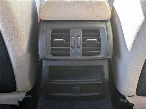 Used 2017 BMW X3 sDrive28i image 17