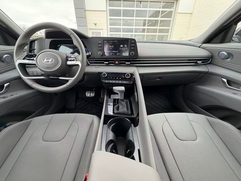 New 2026 Hyundai Elantra SEL Sport Premium FWD image 15