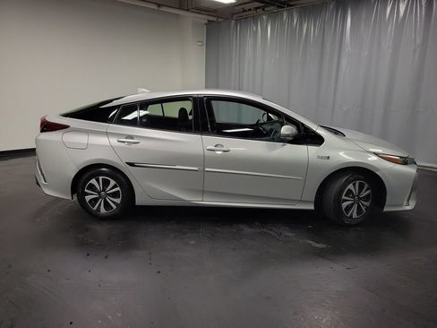 Used 2018 Toyota Prius Prime Plus w/ Protection Package FWD image 9