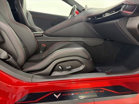 Used 2022 Chevrolet Corvette Stingray Coupe w/ 1LT RWD image 17