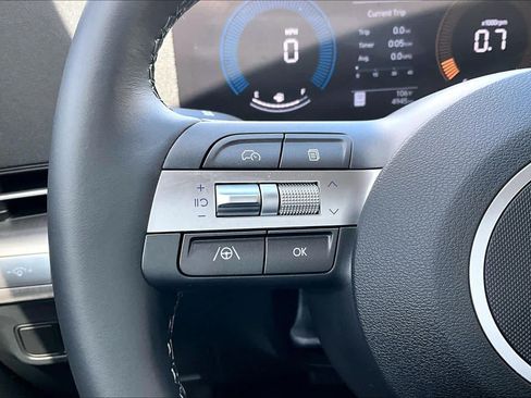 Used 2025 Hyundai Kona SEL FWD image 22