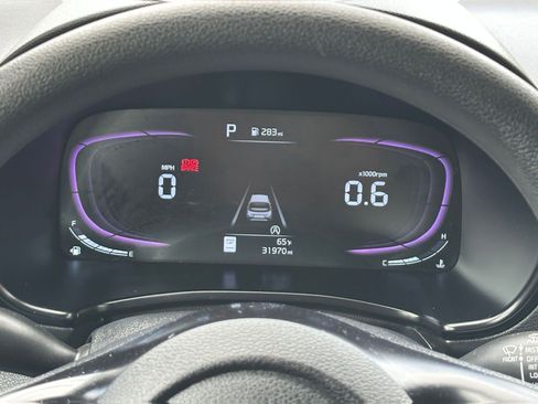 Used 2025 Kia Soul LX w/ LX Technology Package FWD image 38