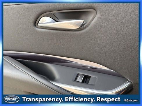 Used 2023 Cadillac XT4 Luxury w/ Cold Weather Package image 19