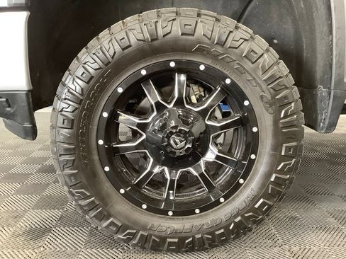 Used 2022 Chevrolet Silverado 2500 High Country AWD/4WD image 3