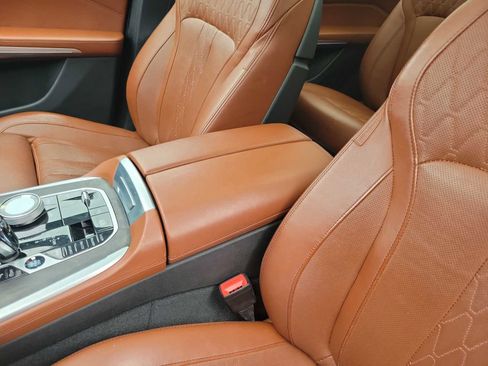 Used 2022 BMW X7 M50i w/ Dynamic Handling Package image 20