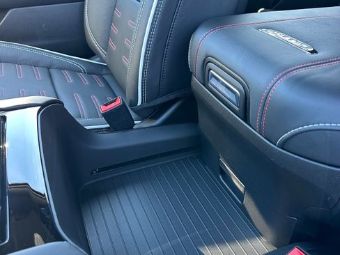New 2026 GMC Yukon XL AT4 Ultimate AWD/4WD image 25