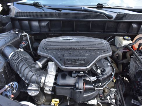 Used 2017 Cadillac XT5 Luxury image 20