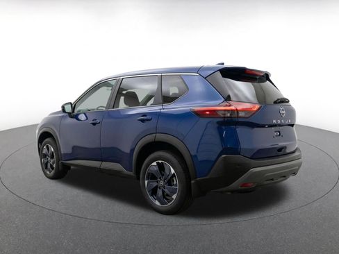 Used 2025 Nissan Rogue SV FWD image 7