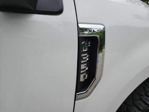 Used 2019 Ford F350 XL w/ Power Equipment Group AWD/4WD image 16