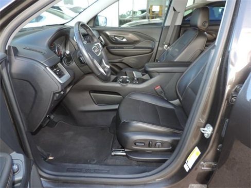 Used 2020 GMC Terrain SLT w/ Preferred Package image 17