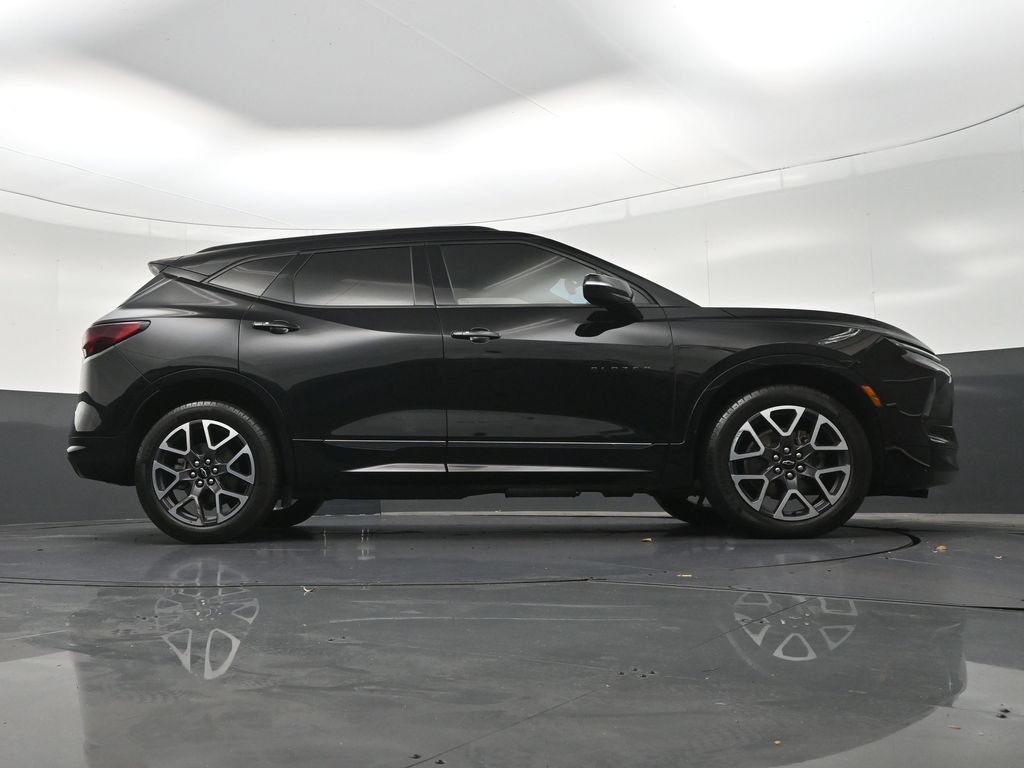 Used 2023 Chevrolet Blazer RS FWD image 28