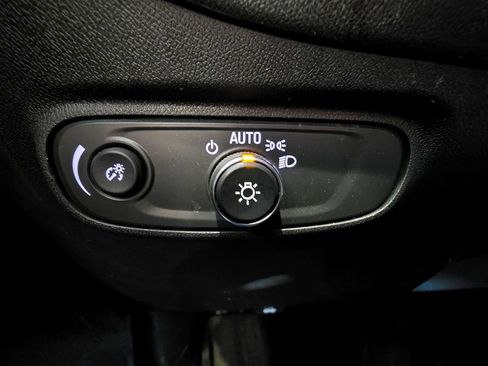 Used 2022 Chevrolet Equinox LT FWD image 25