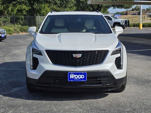 Used 2020 Cadillac XT4 Sport w/ Technology Package FWD image 2