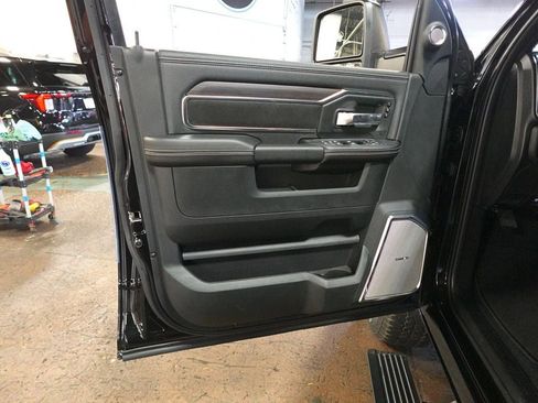 New 2026 RAM 2500 Laramie AWD/4WD image 22