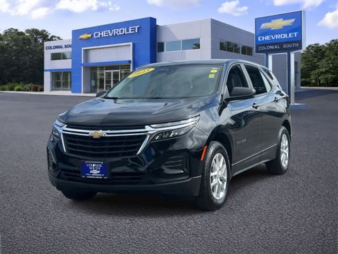 Certified 2023 Chevrolet Equinox LS AWD/4WD image 2