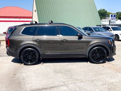 Used 2021 Kia Telluride EX w/ EX Premium Package image 4