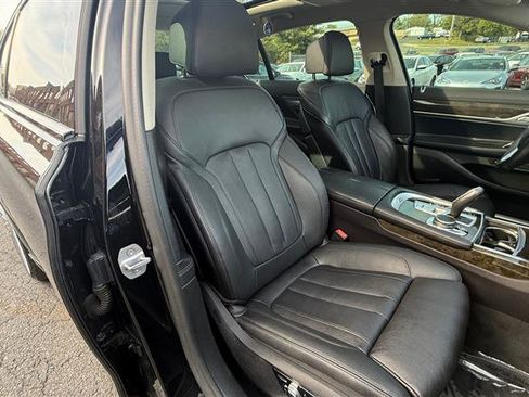 Used 2020 BMW 740i xDrive w/ Cold Weather Package image 34