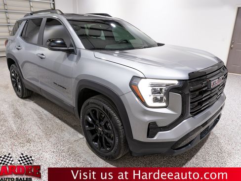 Used 2026 GMC Terrain Elevation w/ Elevation Premium Package FWD image 6