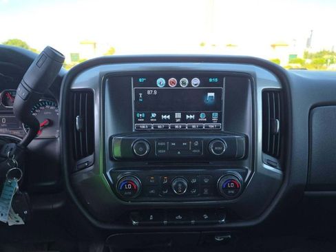 Used 2018 Chevrolet Silverado 1500 LT w/ All Star Edition AWD/4WD image 9