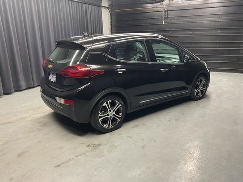 Used 2021 Chevrolet Bolt Premier w/ Infotainment Package image 4
