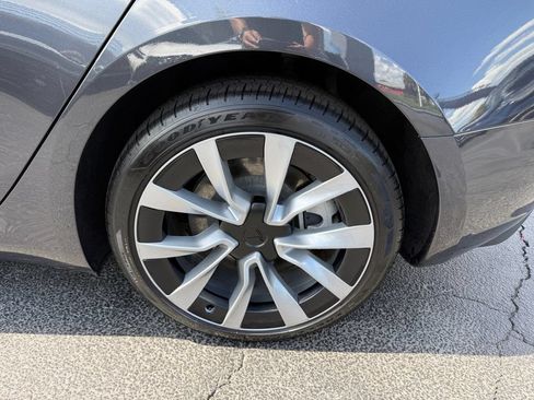 Used 2025 Tesla Model 3 Long Range AWD/4WD image 30