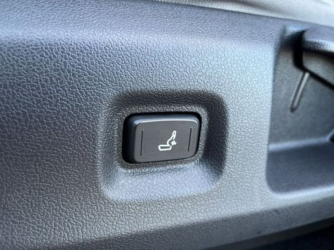 Used 2025 Toyota Tacoma TRD Off-Road image 25