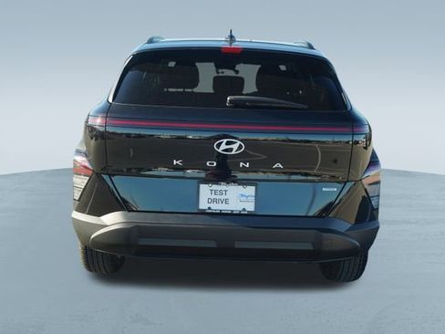 Used 2024 Hyundai Kona SEL image 8