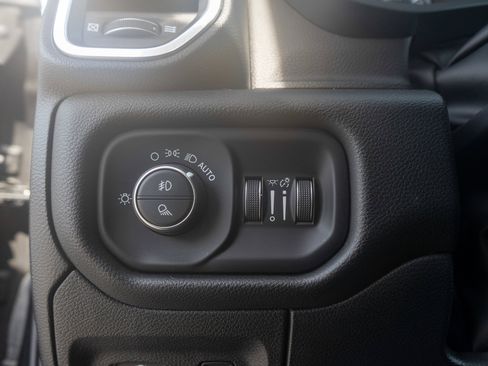 Used 2023 RAM 1500 Laramie AWD/4WD image 15