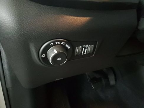 Used 2026 Jeep Compass Limited AWD/4WD image 10
