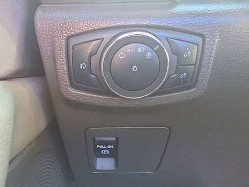 Used 2021 Ford Expedition XLT AWD/4WD image 17